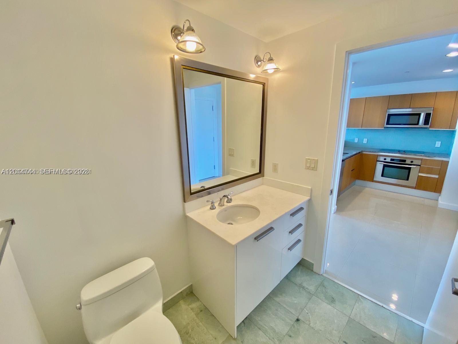 1060 Brickell Ave #3709, Miami FL 33131