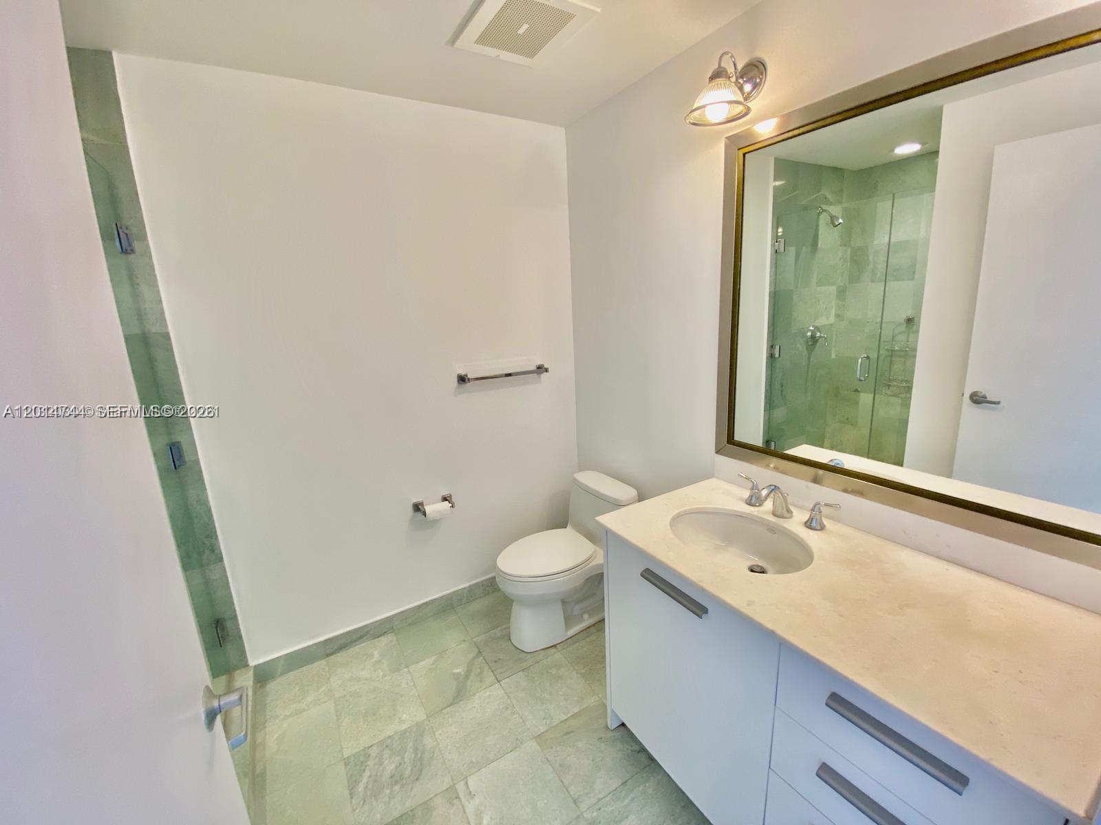 1060 Brickell Ave #3709, Miami FL 33131