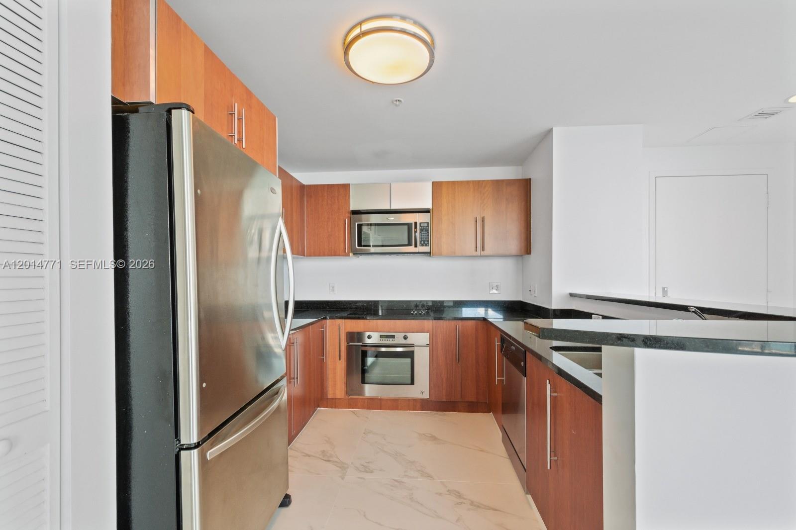 300 S Biscayne Blvd #T-3010, Miami FL 33131