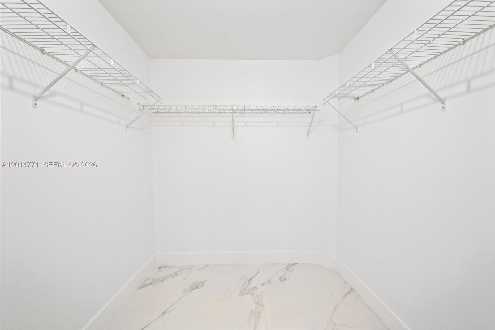 300 S Biscayne Blvd #T-3010, Miami FL 33131