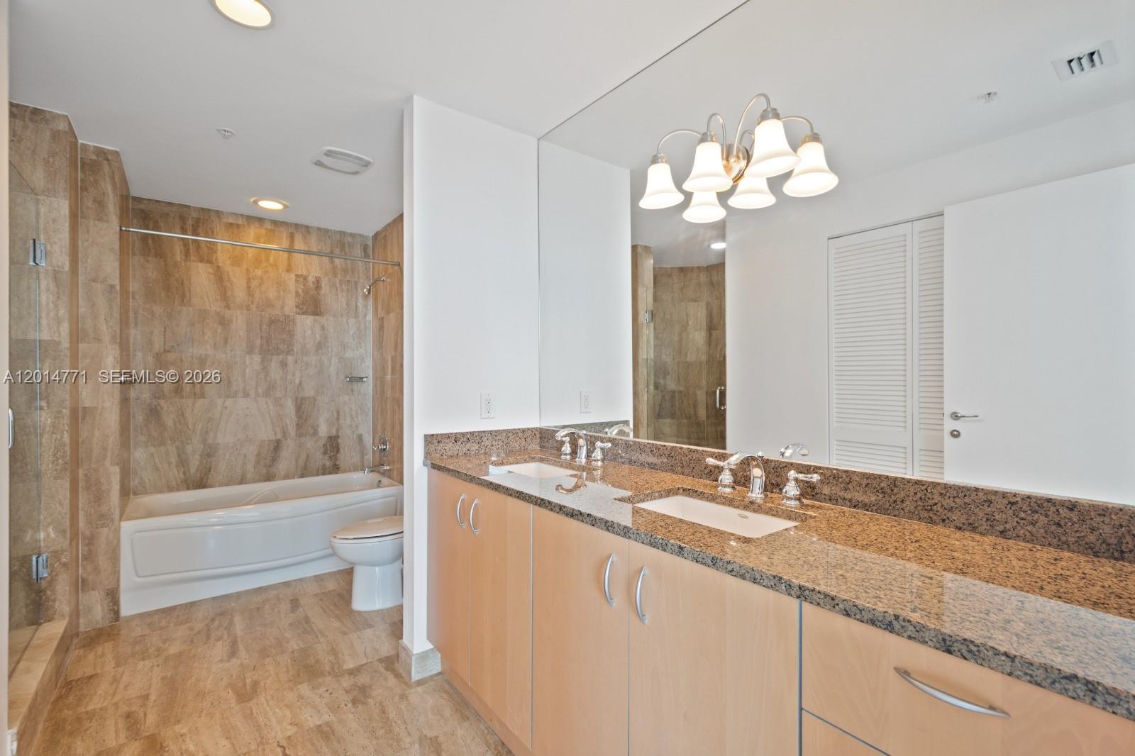 300 S Biscayne Blvd #T-3010, Miami FL 33131