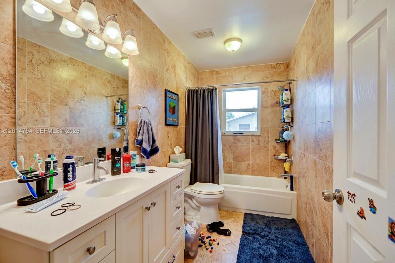 1580 SW 164th Ave, Pembroke Pines FL 33027