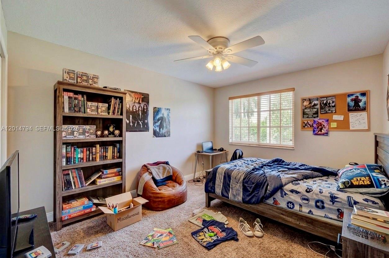 1580 SW 164th Ave, Pembroke Pines FL 33027