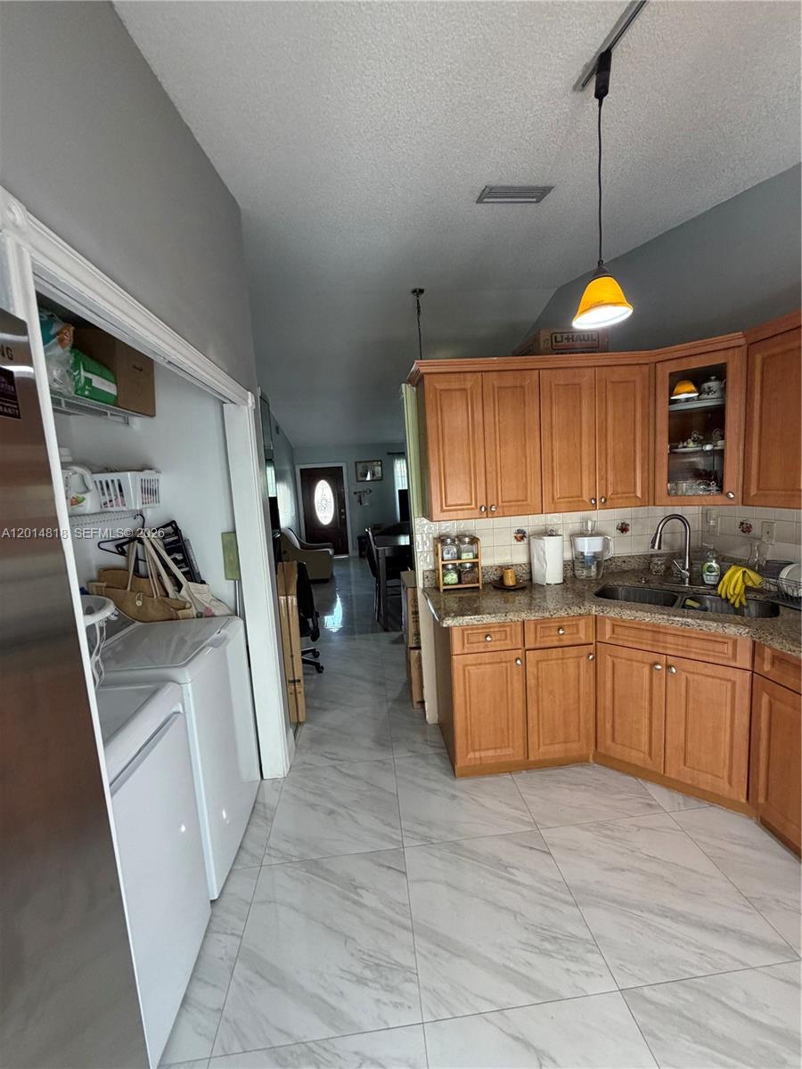 7101 W 24th Ave #14, Hialeah FL 33016