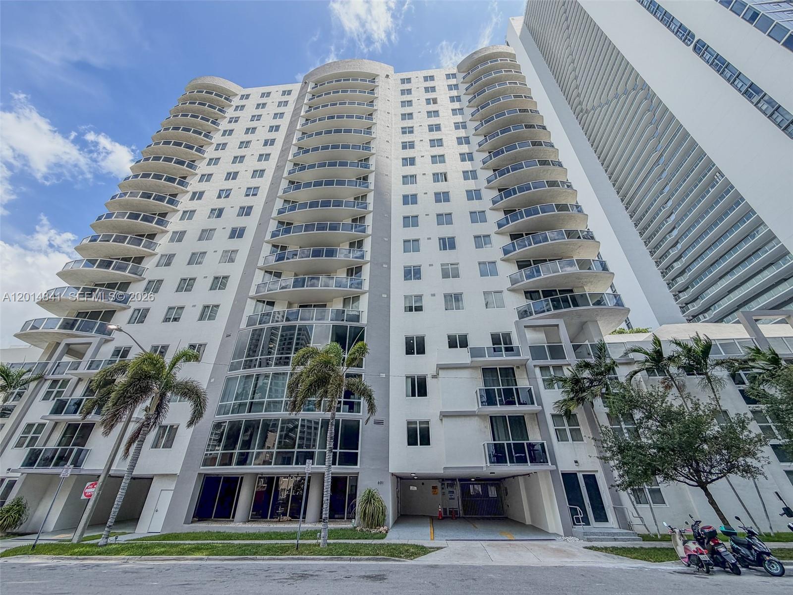 601 NE 23rd St #607, Miami FL 33137