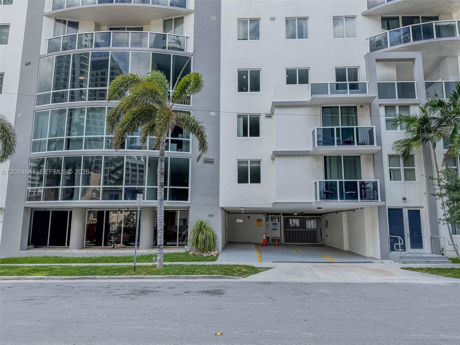 601 NE 23rd St #607, Miami FL 33137