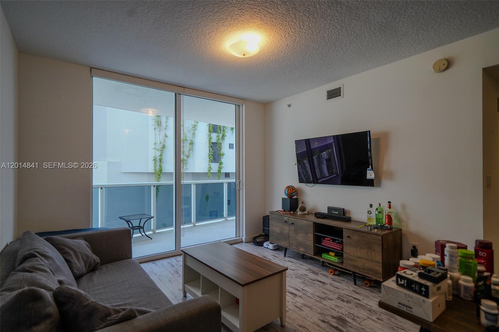 601 NE 23rd St #607, Miami FL 33137