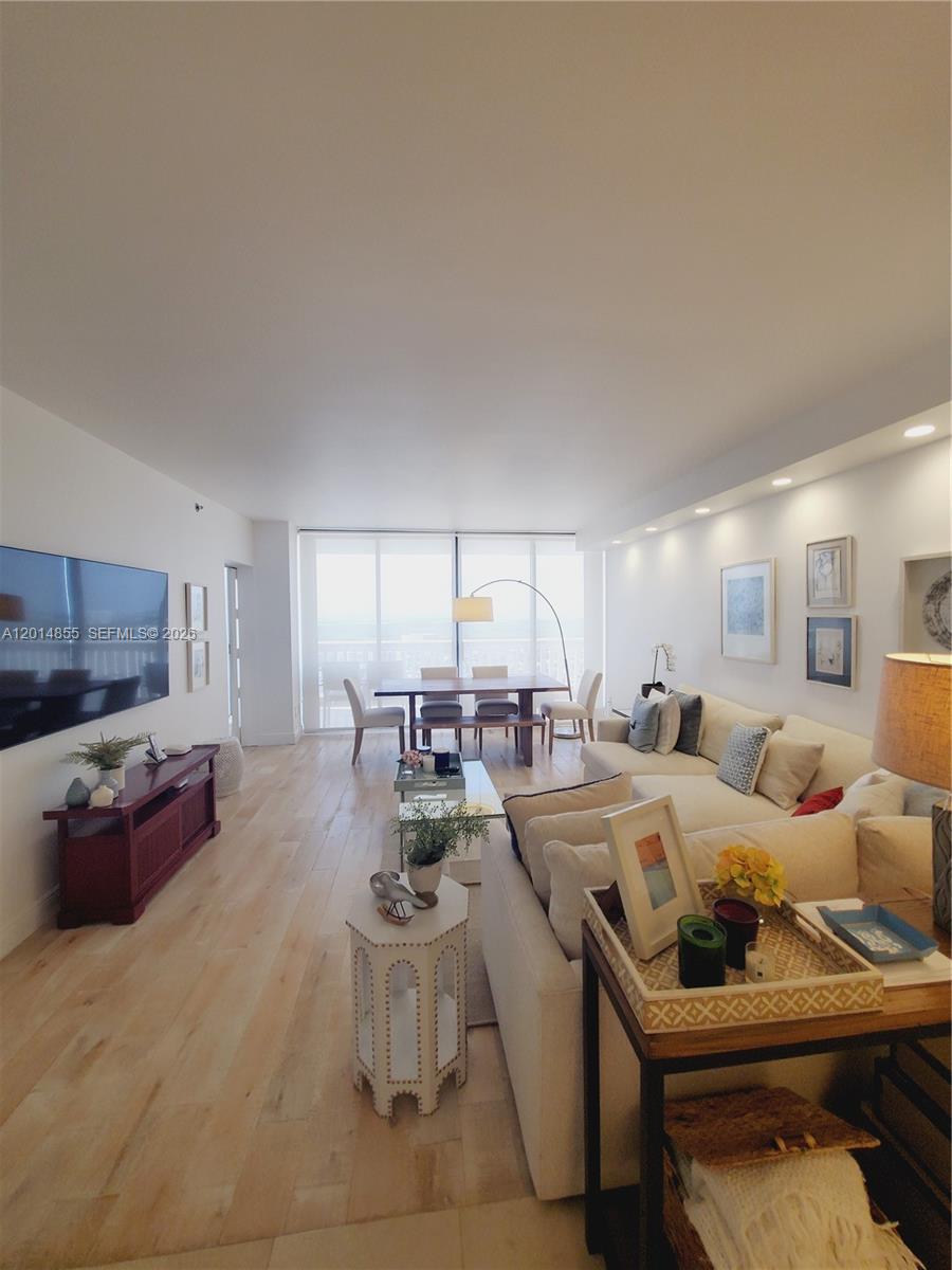 2000 Island Blvd #2703, Aventura FL 33160