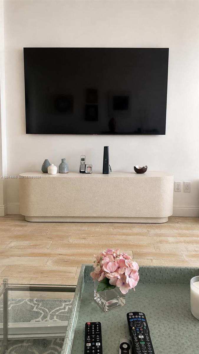 2000 Island Blvd #2703, Aventura FL 33160