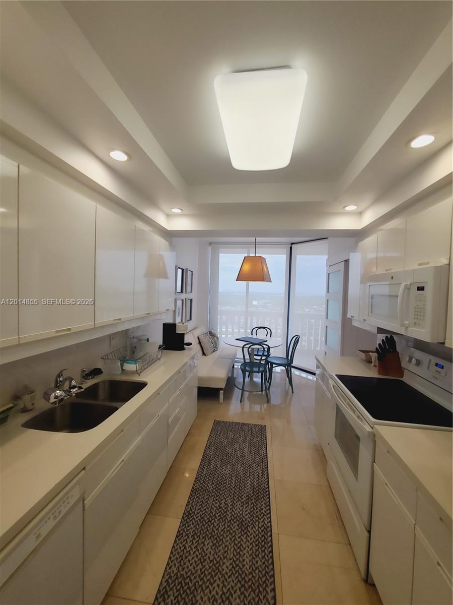 2000 Island Blvd #2703, Aventura FL 33160