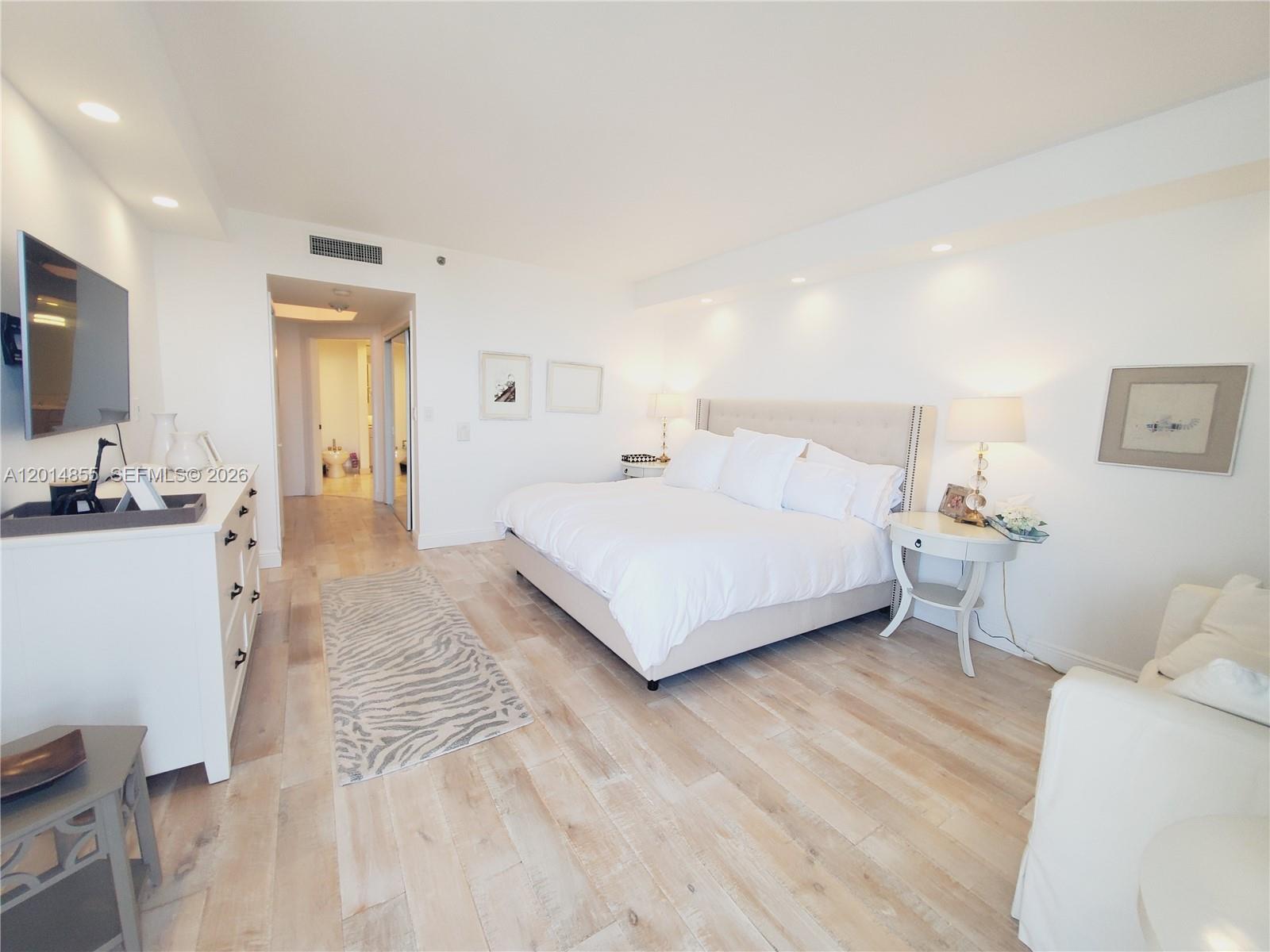 2000 Island Blvd #2703, Aventura FL 33160