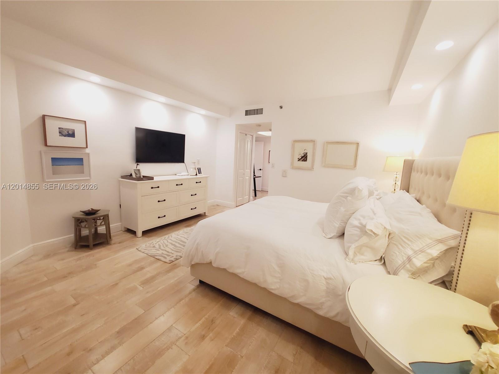 2000 Island Blvd #2703, Aventura FL 33160
