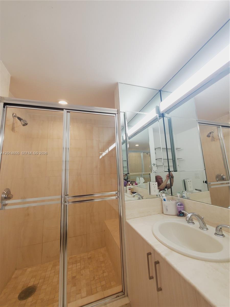 2000 Island Blvd #2703, Aventura FL 33160