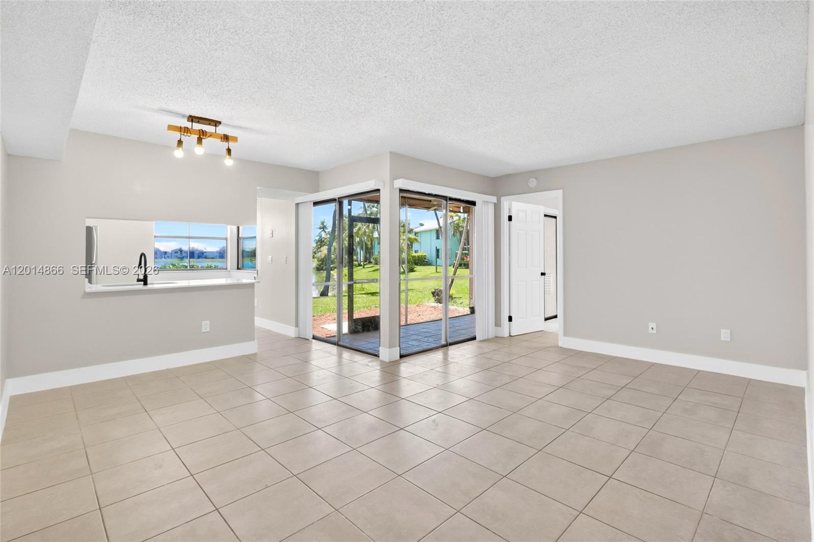 800 Independence Dr #800F, Homestead FL 33034