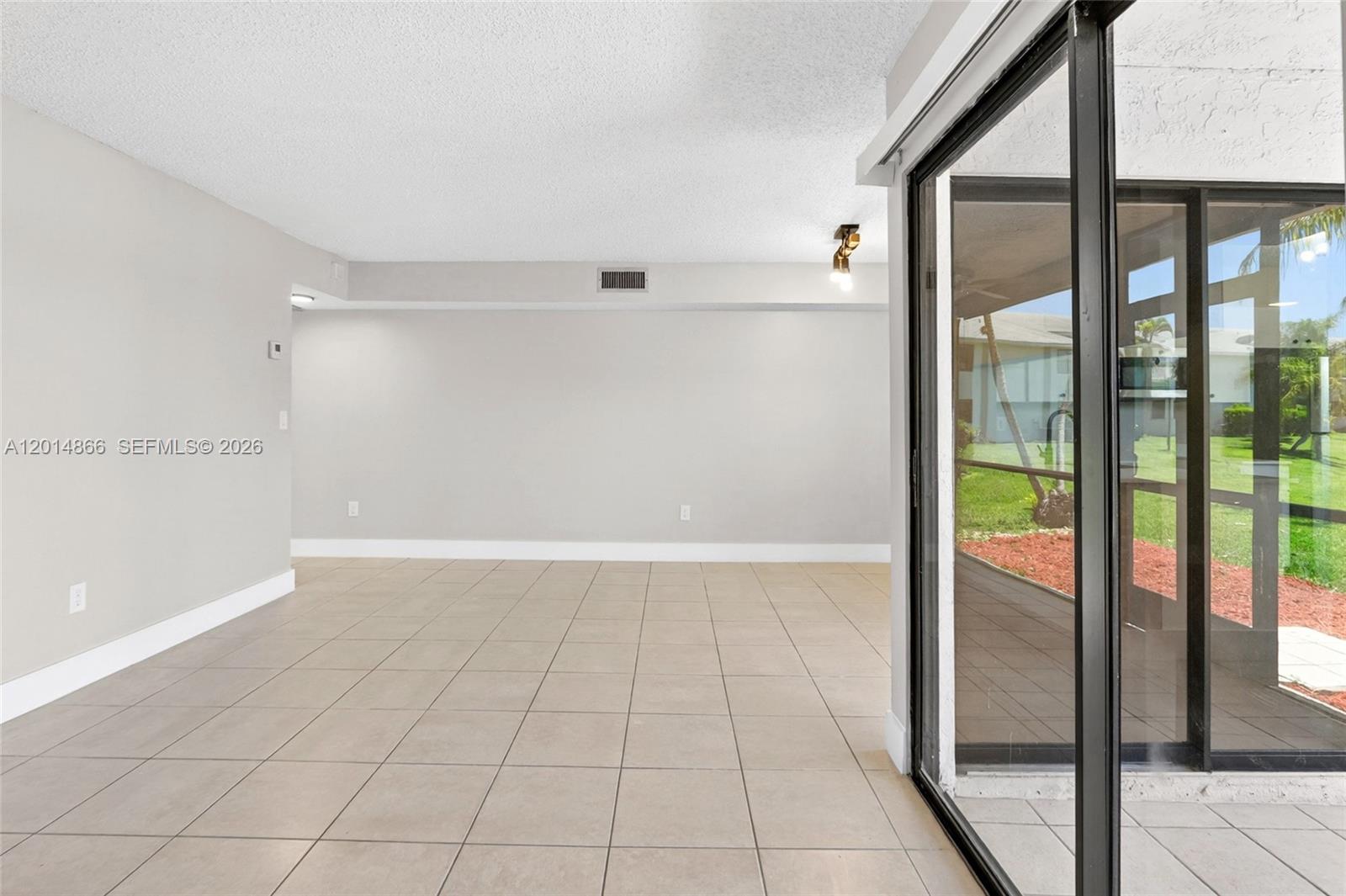 800 Independence Dr #800F, Homestead FL 33034