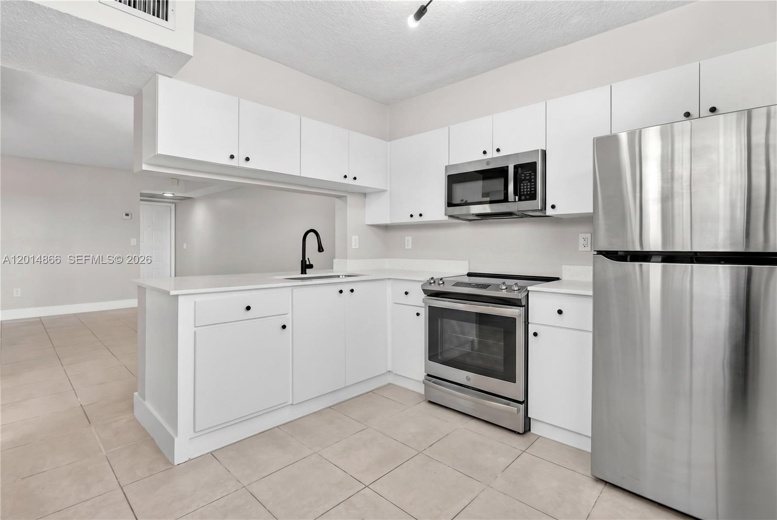 800 Independence Dr #800F, Homestead FL 33034