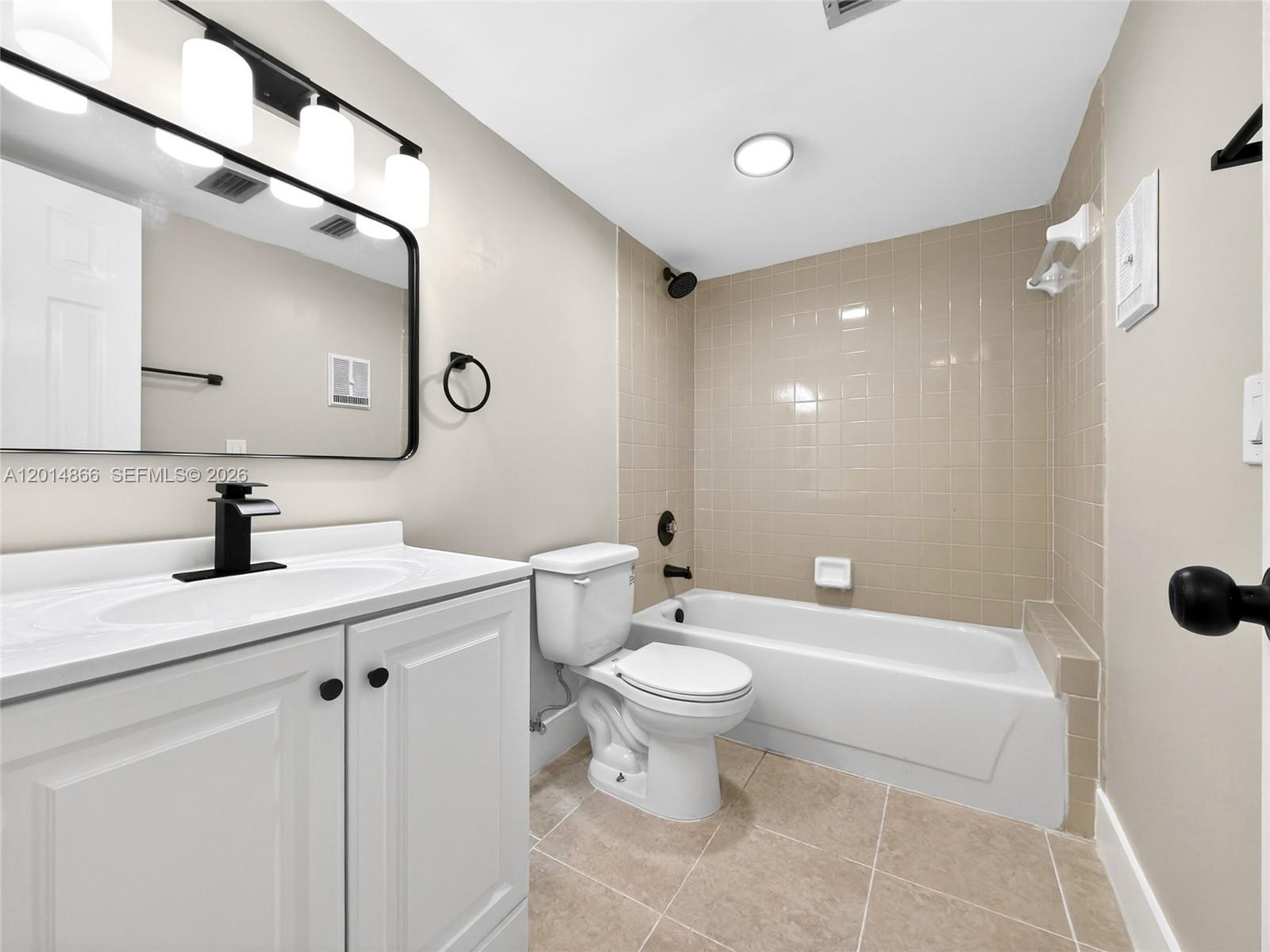 800 Independence Dr #800F, Homestead FL 33034