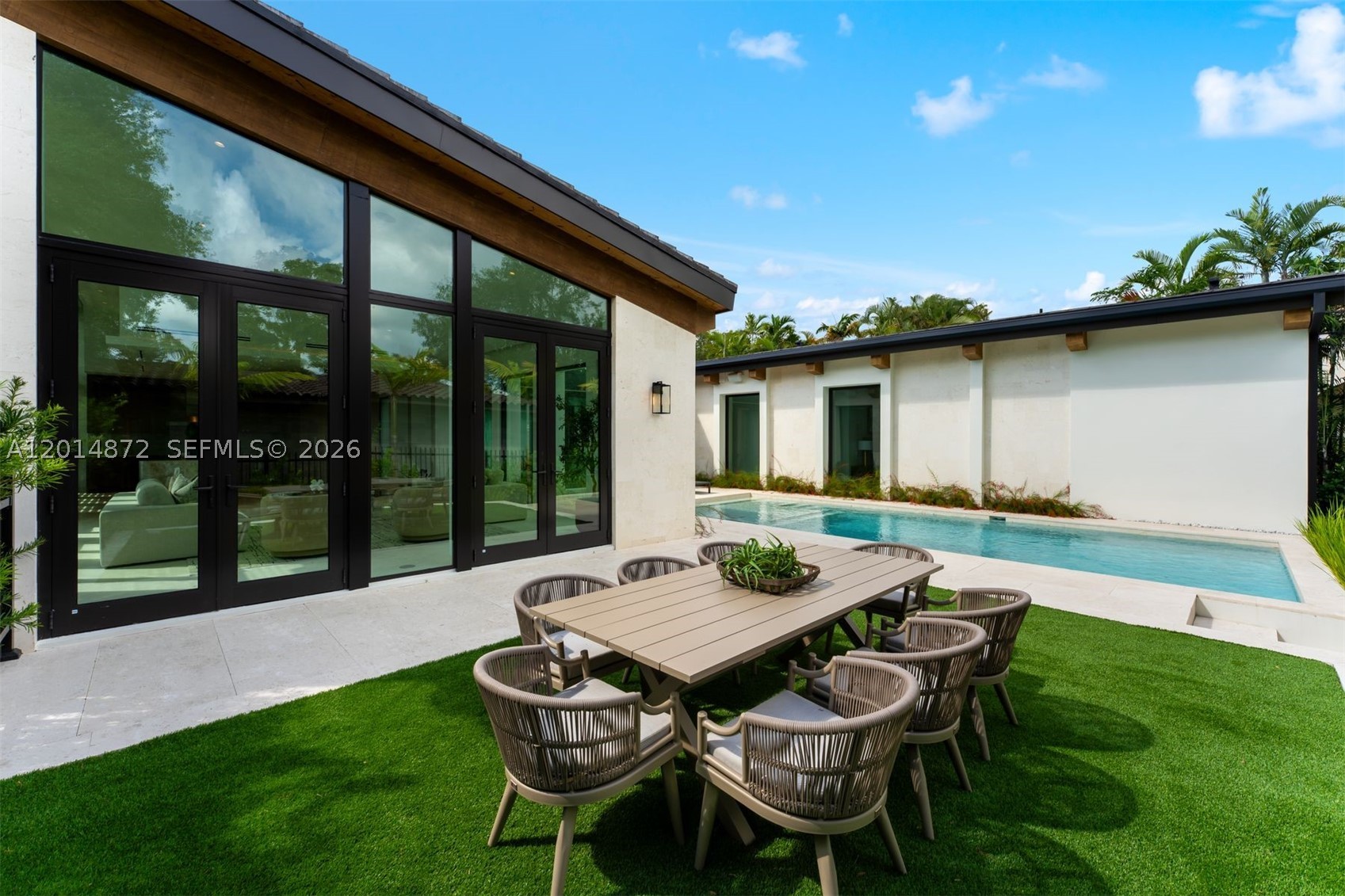 6716 San Vicente St, Coral Gables FL 33146