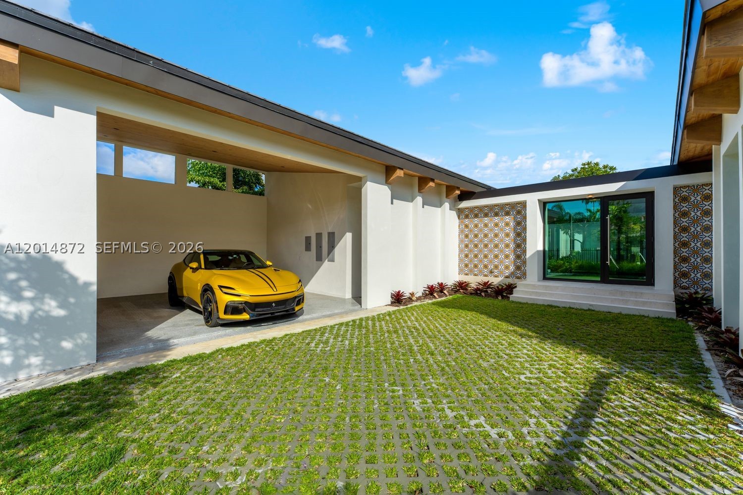 6716 San Vicente St, Coral Gables FL 33146