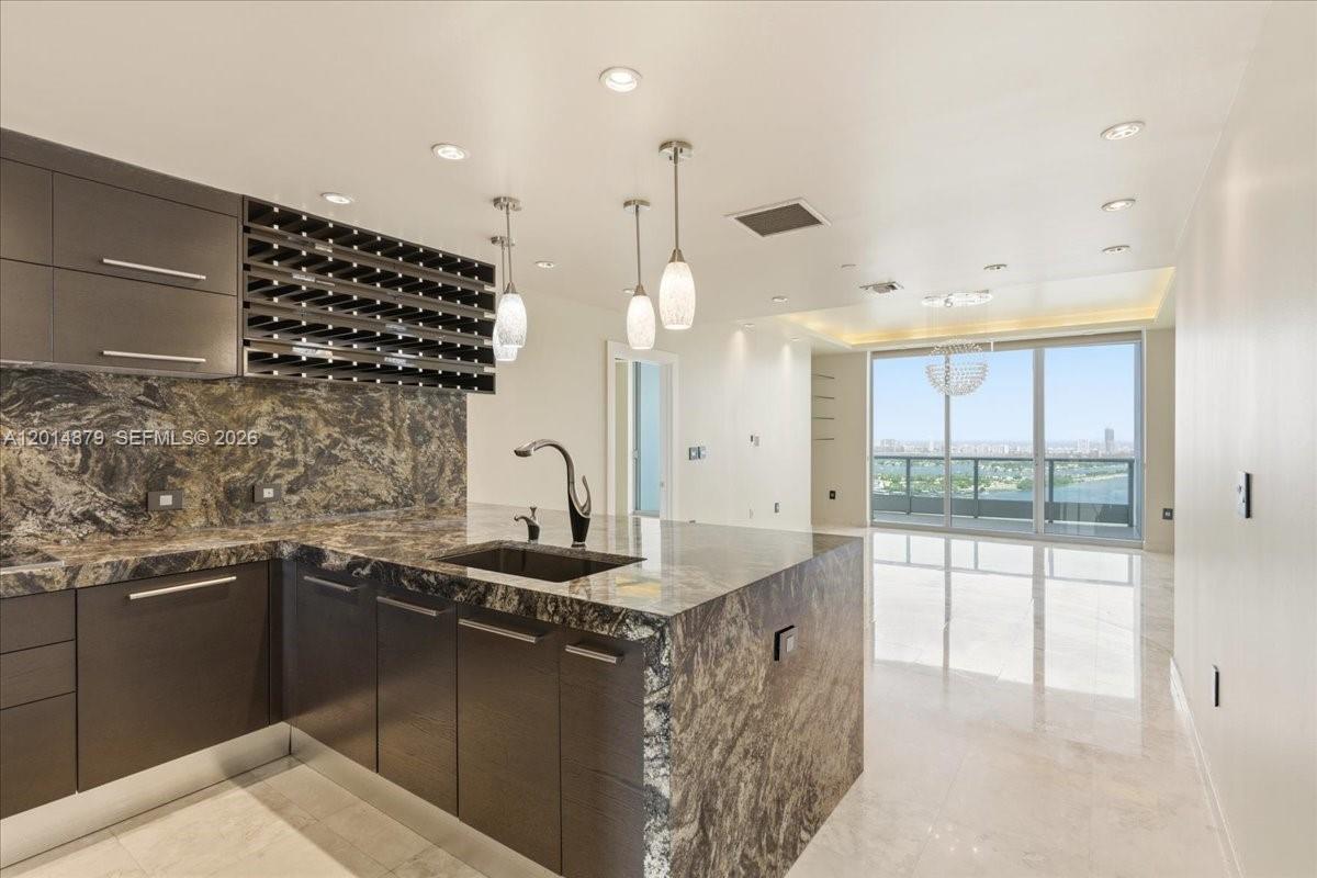 900 Biscayne Blvd #3709, Miami FL 33132