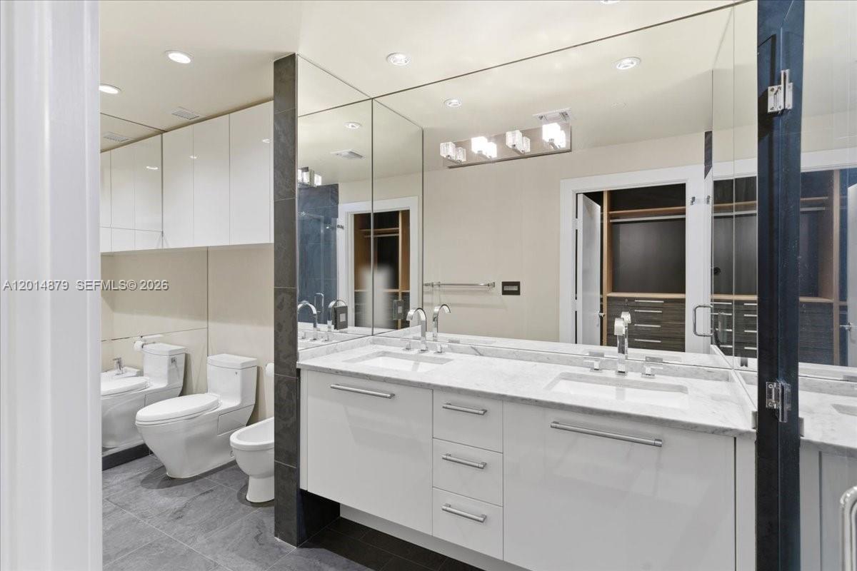 900 Biscayne Blvd #3709, Miami FL 33132