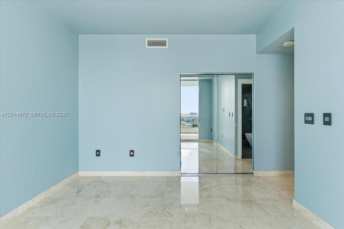 900 Biscayne Blvd #3709, Miami FL 33132
