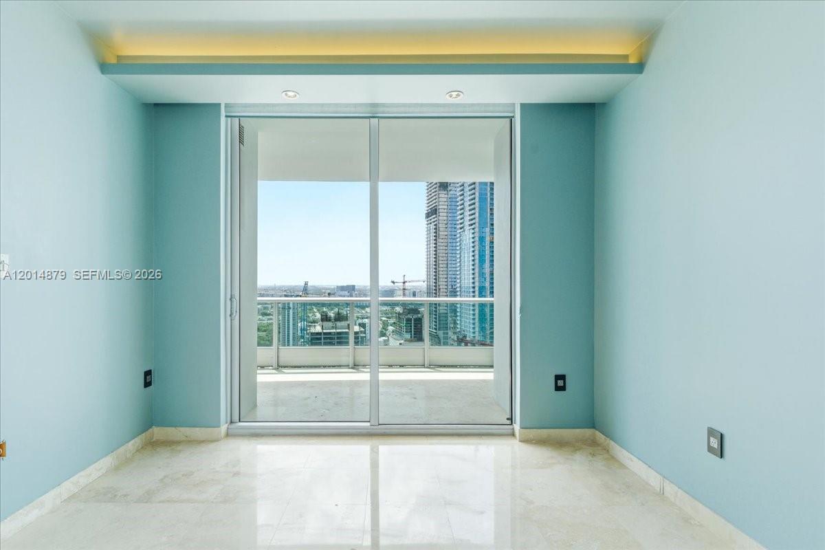 900 Biscayne Blvd #3709, Miami FL 33132