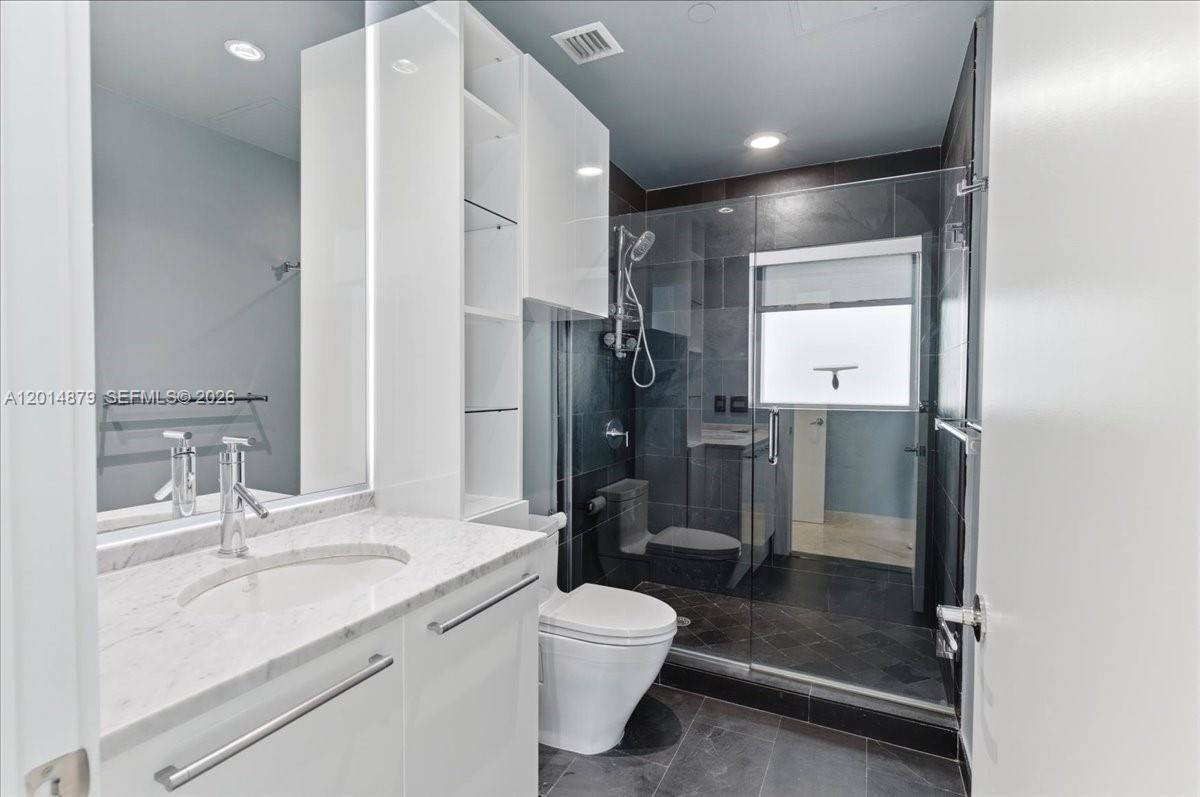 900 Biscayne Blvd #3709, Miami FL 33132
