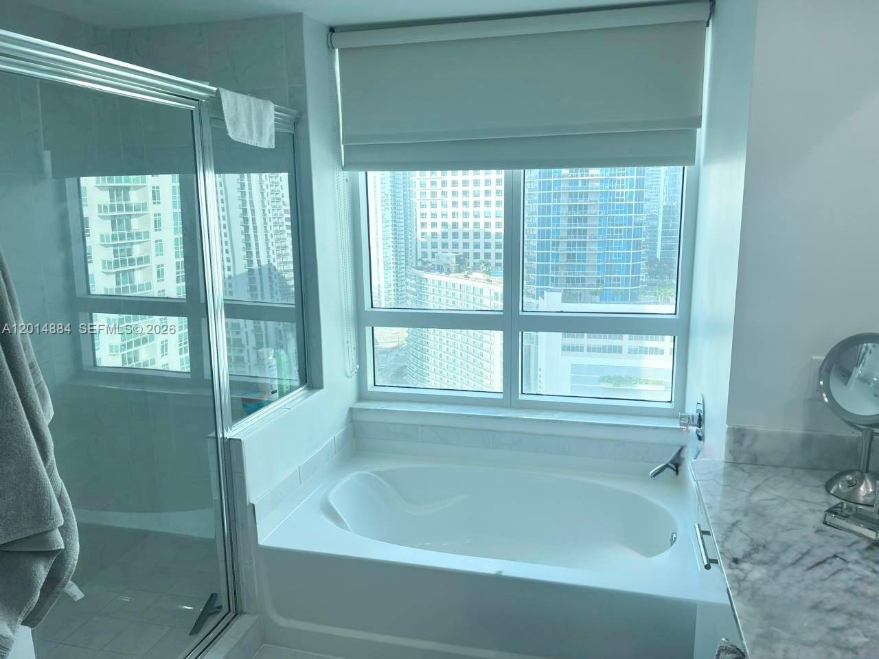 950 Brickell Bay Dr #2711, Miami FL 33131