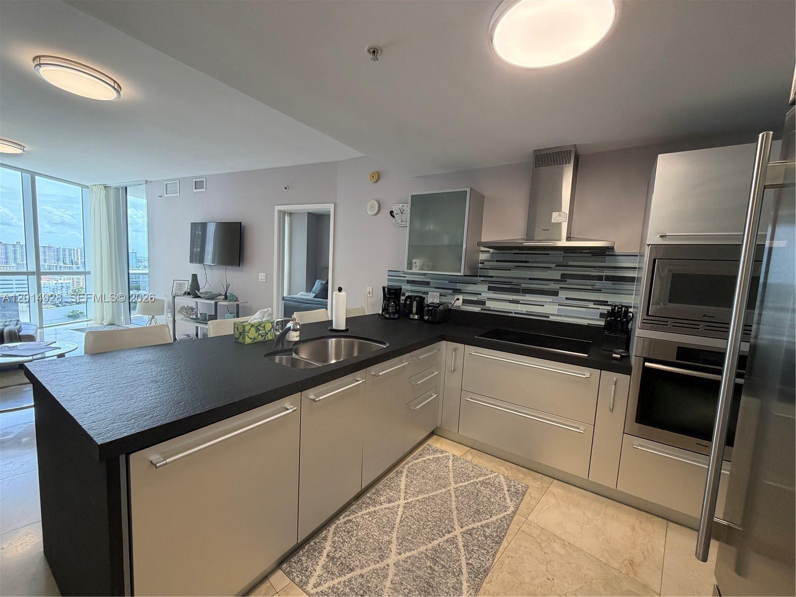 18201 Collins Ave #1908, Sunny Isles Beach FL 33160