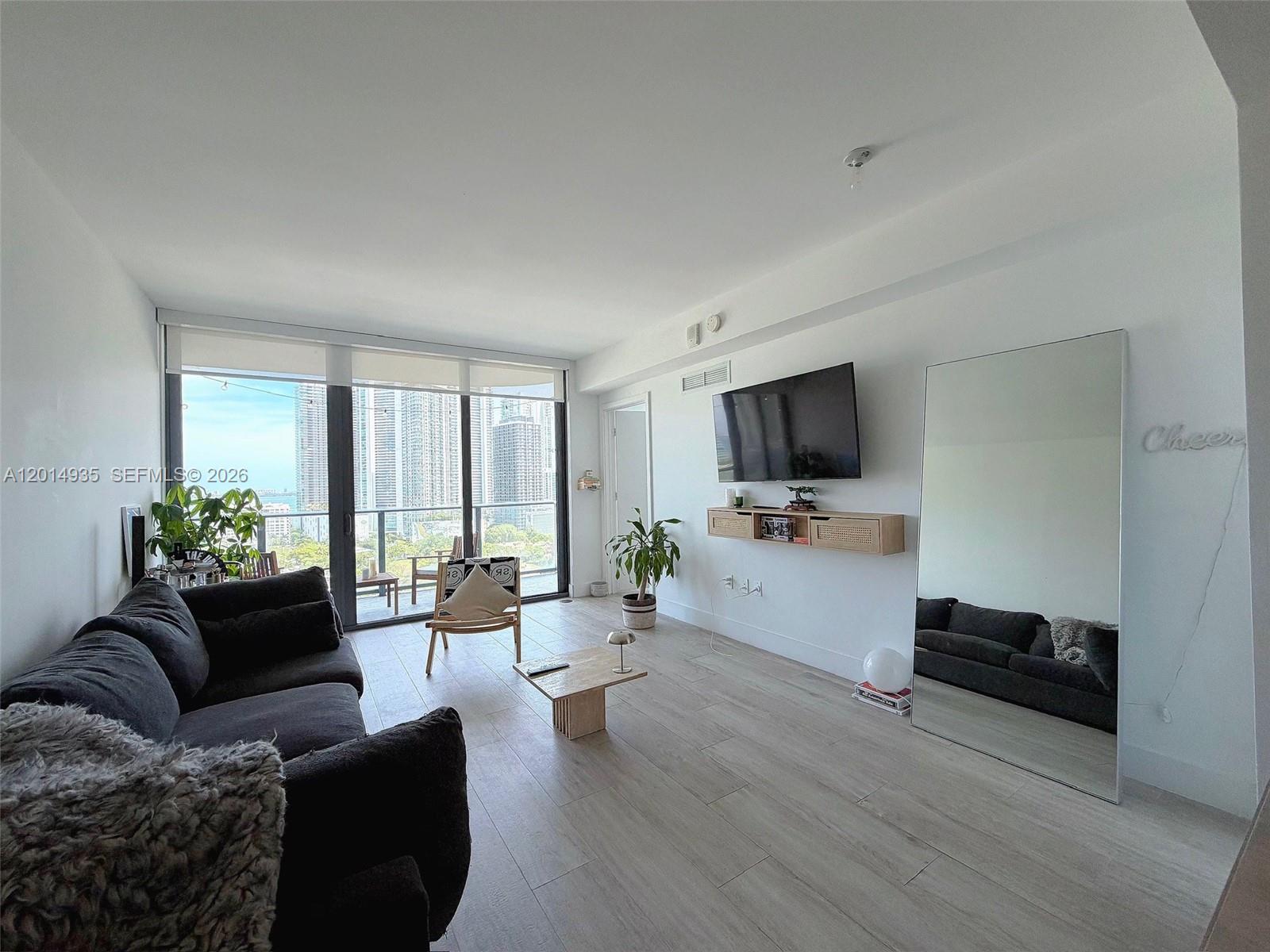 121 NE 34th St #1605, Miami FL 33137