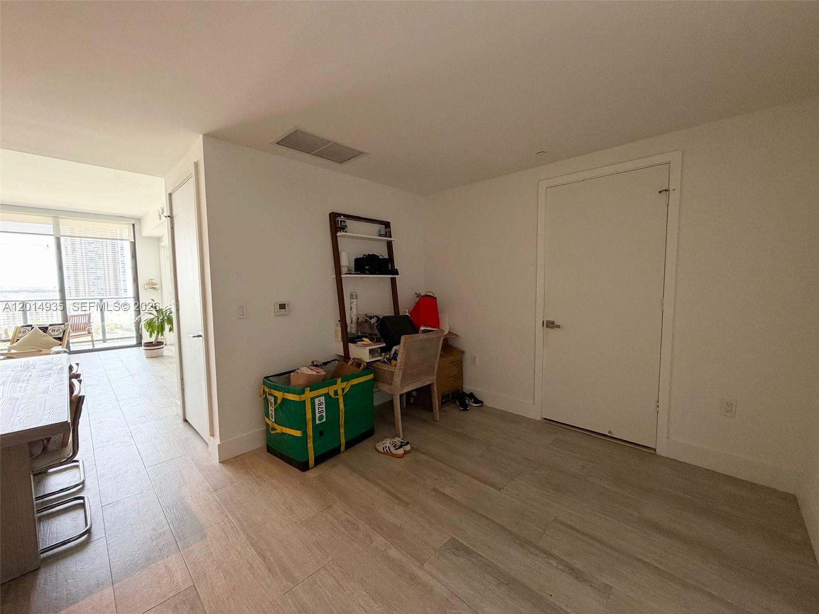 121 NE 34th St #1605, Miami FL 33137