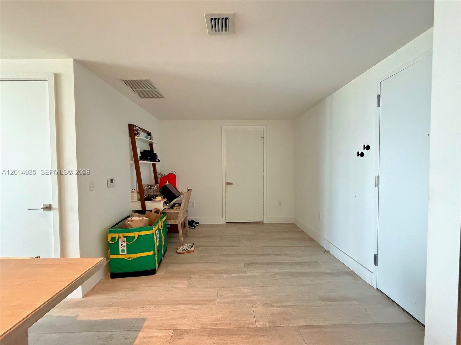 121 NE 34th St #1605, Miami FL 33137
