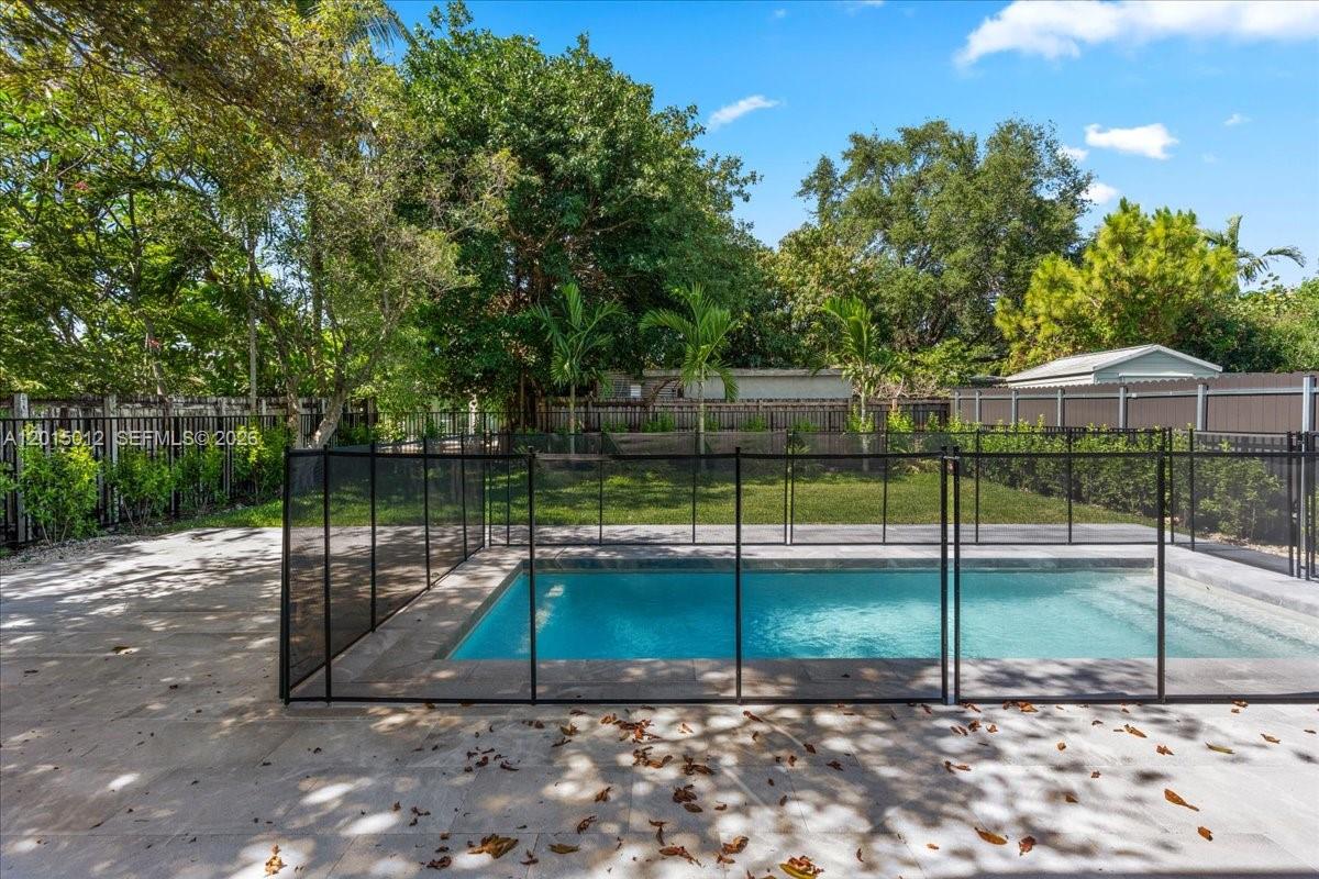 2175 SW 25th St, Miami FL 33133