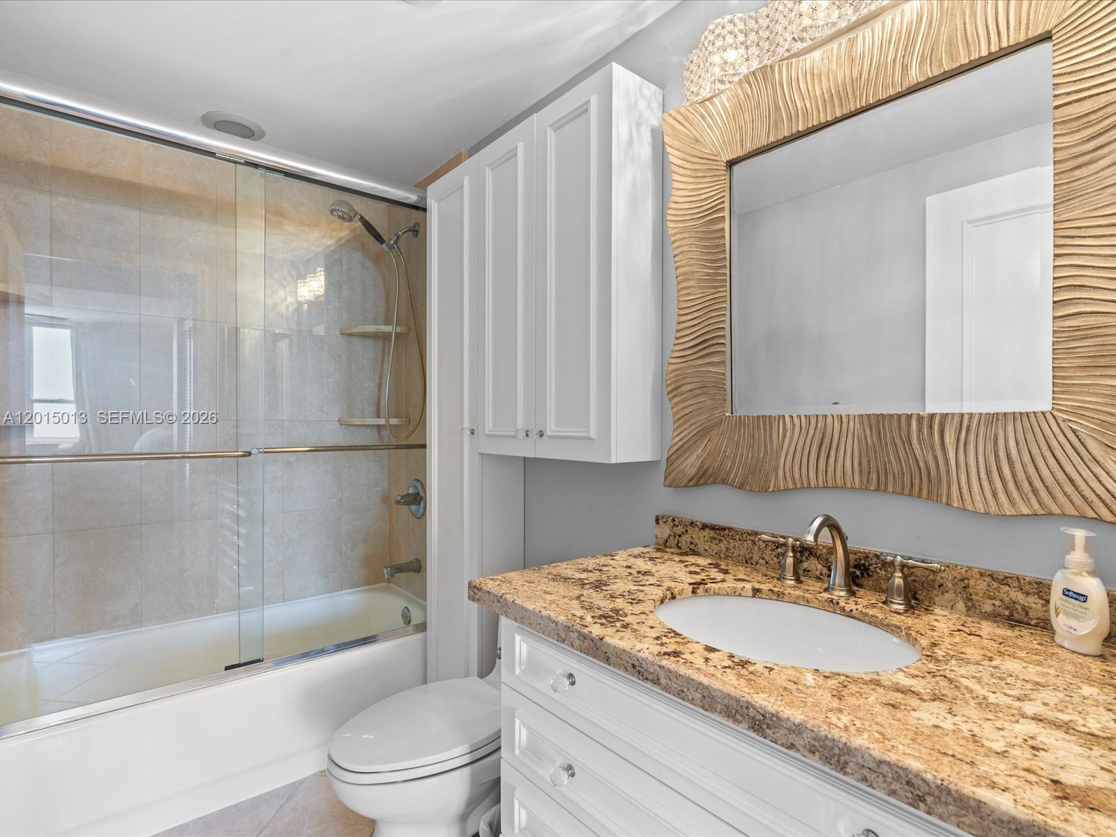 701 Brickell Key Blvd #2511, Miami FL 33131