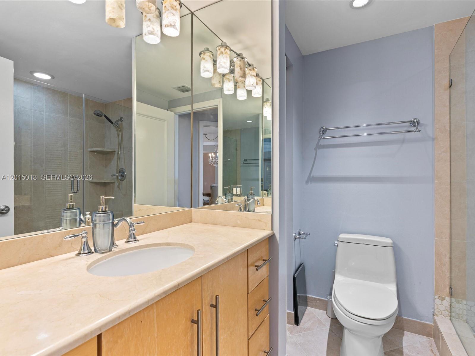 701 Brickell Key Blvd #2511, Miami FL 33131