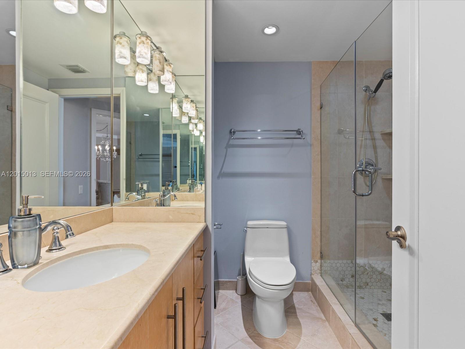 701 Brickell Key Blvd #2511, Miami FL 33131