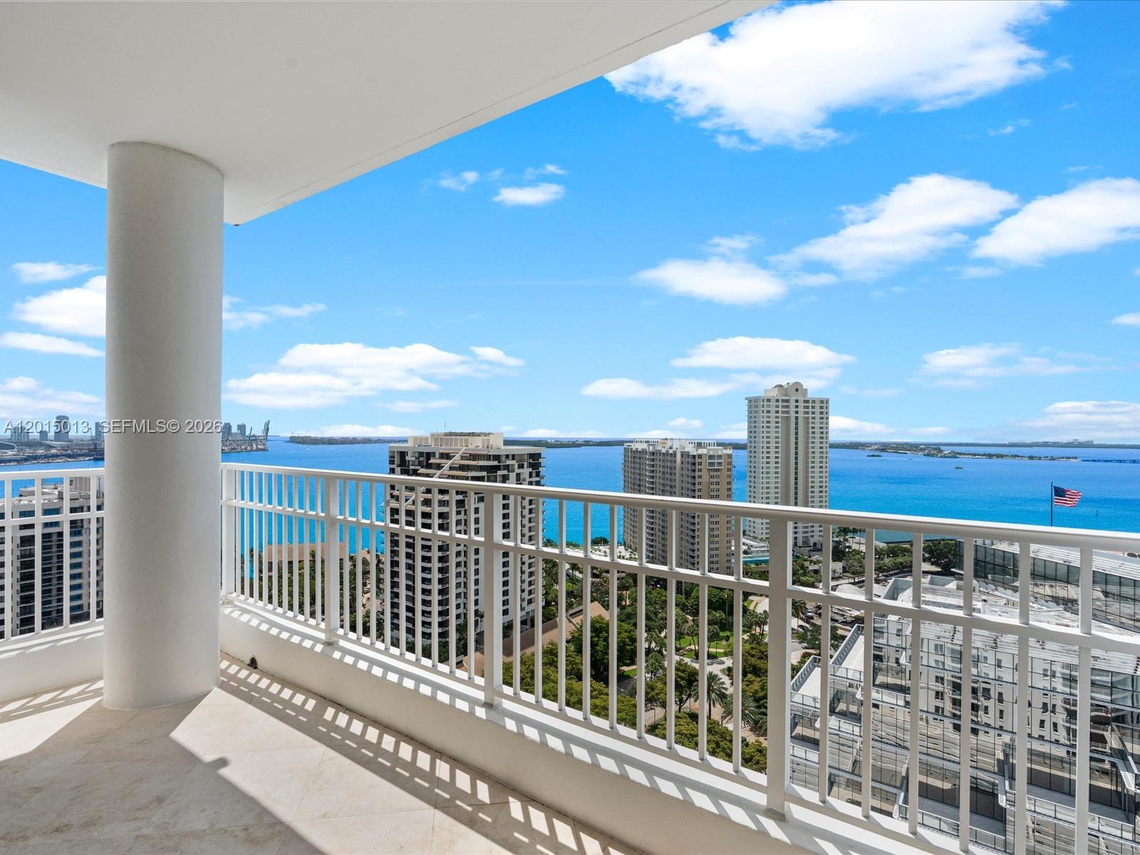 701 Brickell Key Blvd #2511, Miami FL 33131