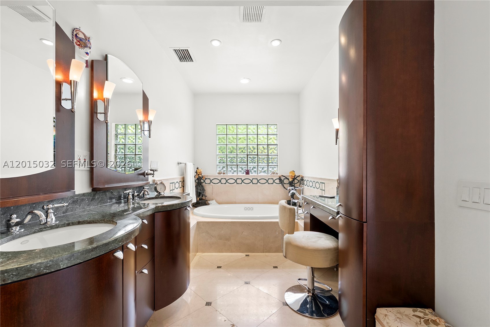 363 S Hibiscus Dr, Miami Beach FL 33139