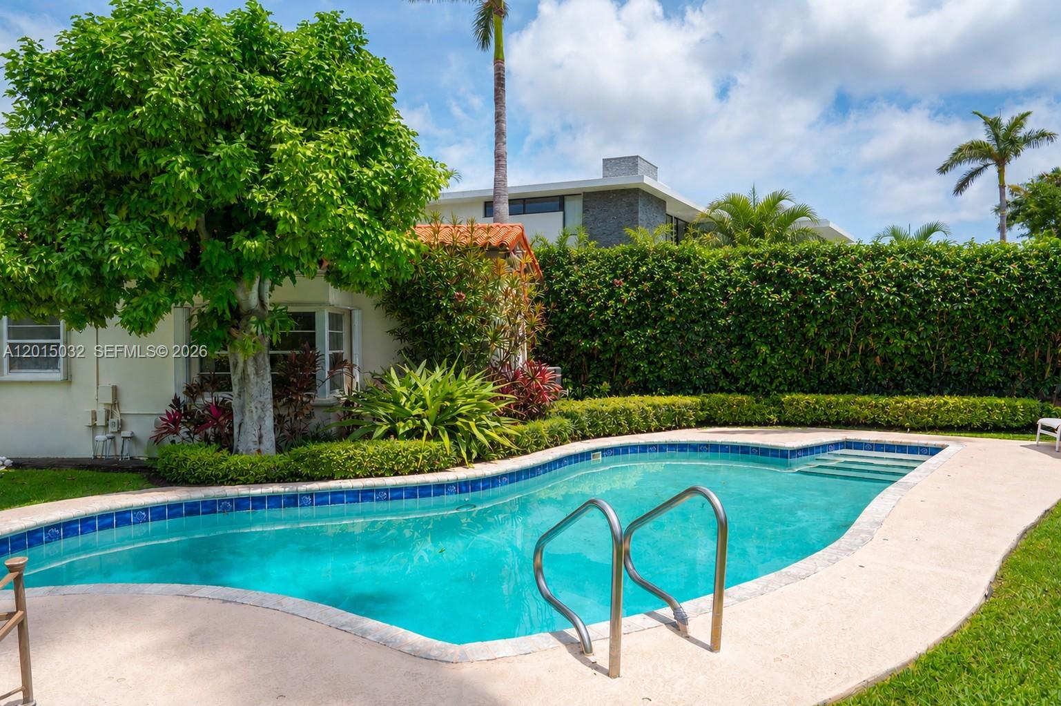 363 S Hibiscus Dr, Miami Beach FL 33139
