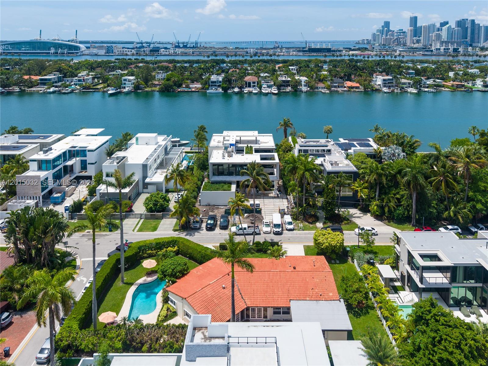 363 S Hibiscus Dr, Miami Beach FL 33139