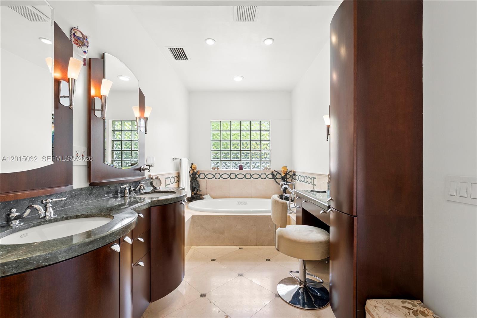363 S Hibiscus Dr, Miami Beach FL 33139