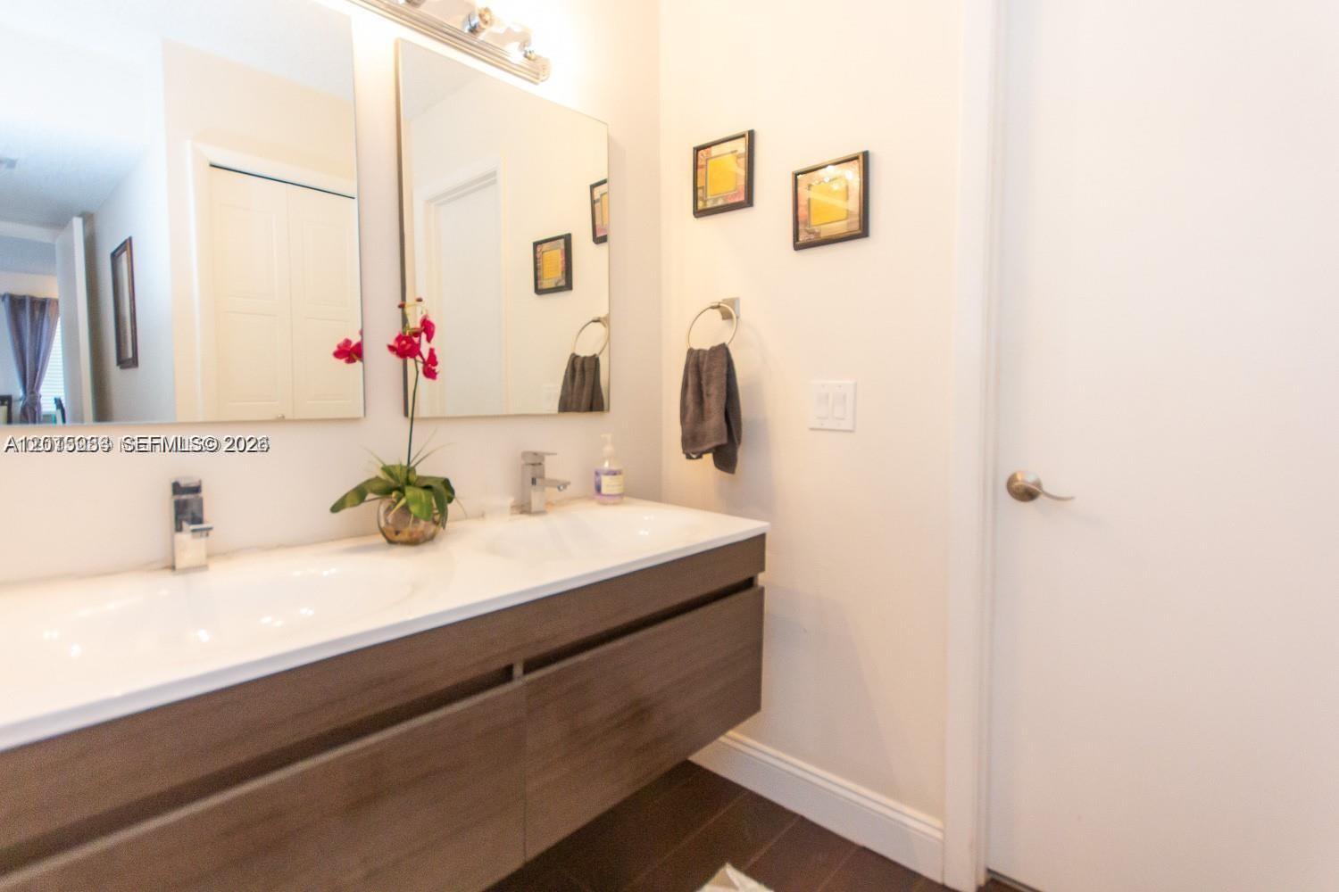16561 Blatt Blvd #201, Weston FL 33326