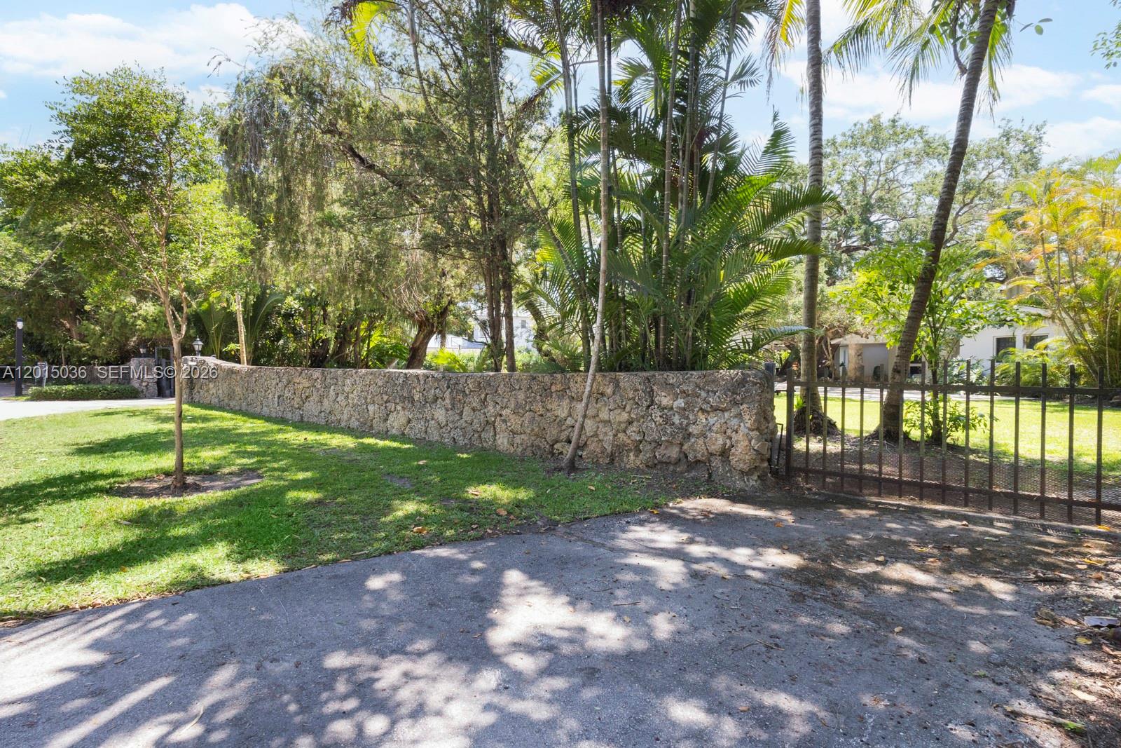 5340 Banyan Dr, Coral Gables FL 33156