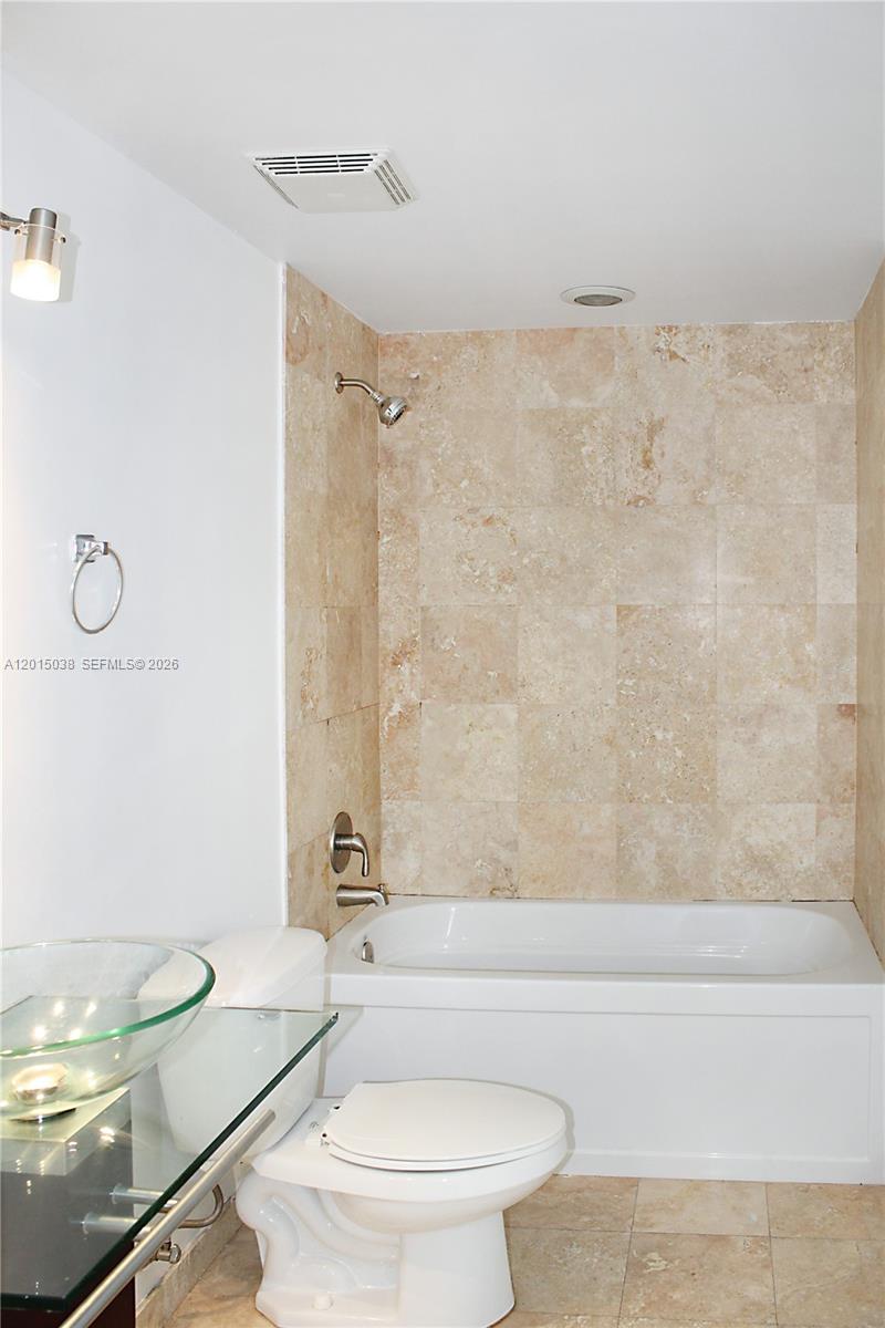 350 S Miami Ave #2713, Miami FL 33130