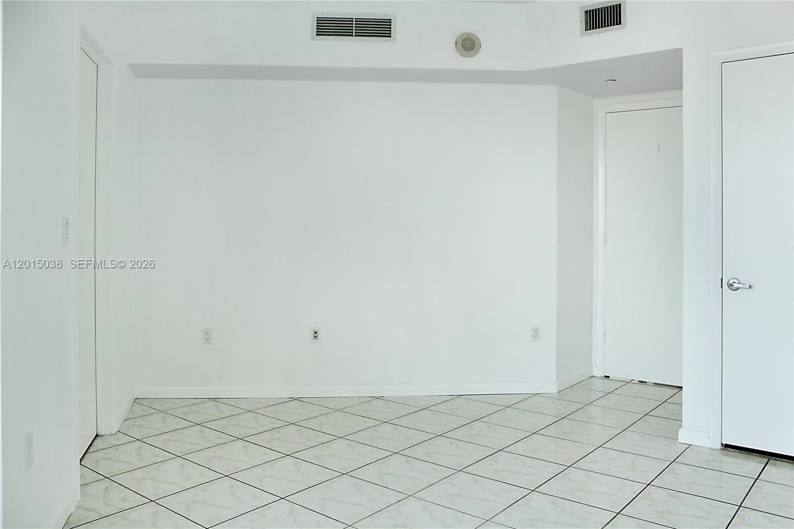 350 S Miami Ave #2713, Miami FL 33130