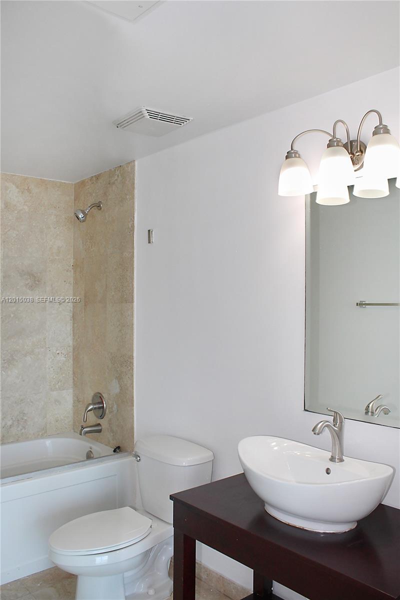 350 S Miami Ave #2713, Miami FL 33130