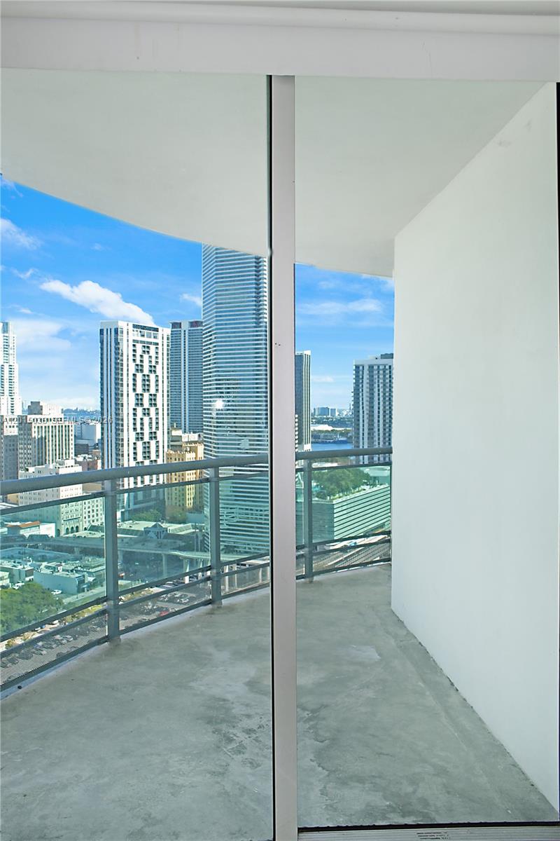 350 S Miami Ave #2713, Miami FL 33130