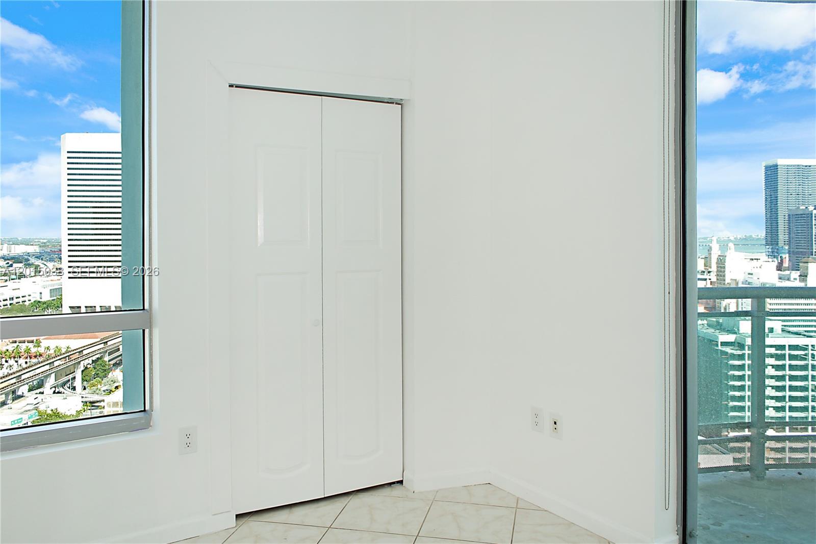 350 S Miami Ave #2713, Miami FL 33130