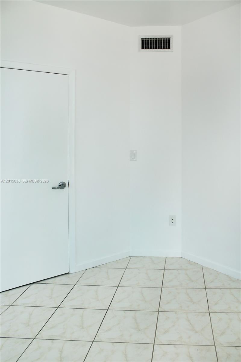 350 S Miami Ave #2713, Miami FL 33130
